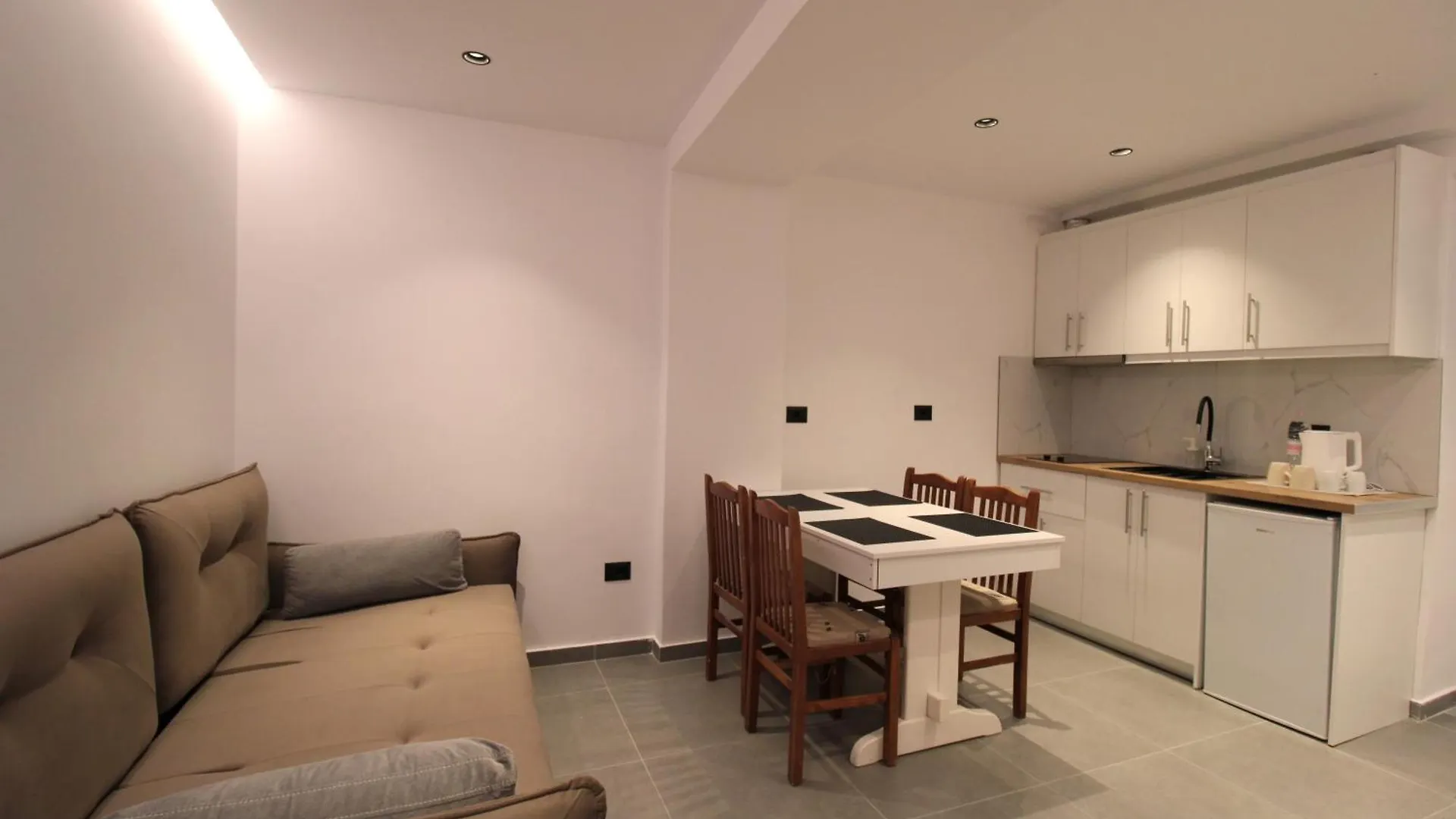 Melina'S Seaside Retreat Aparthotel Ksamil