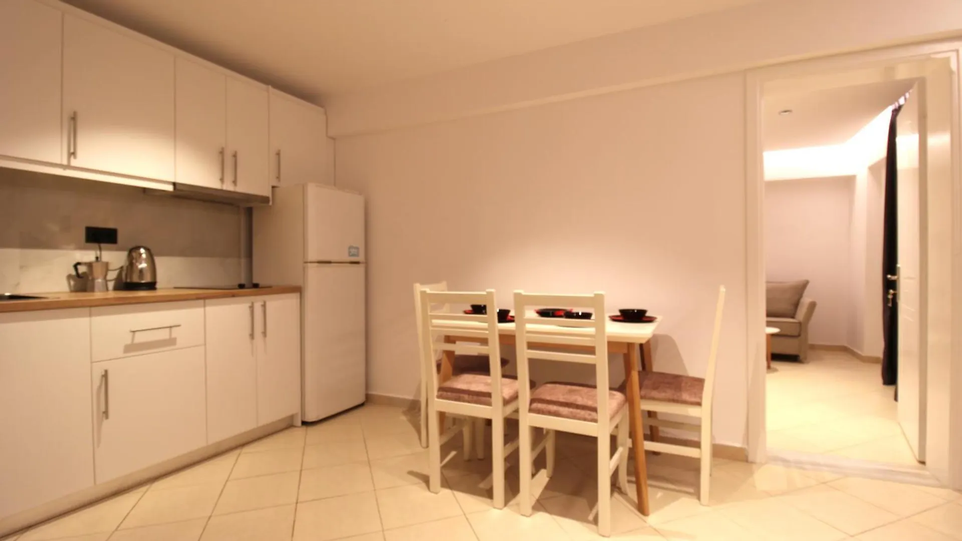 Aparthotel Melina'S Seaside Retreat Ksamil Albanien
