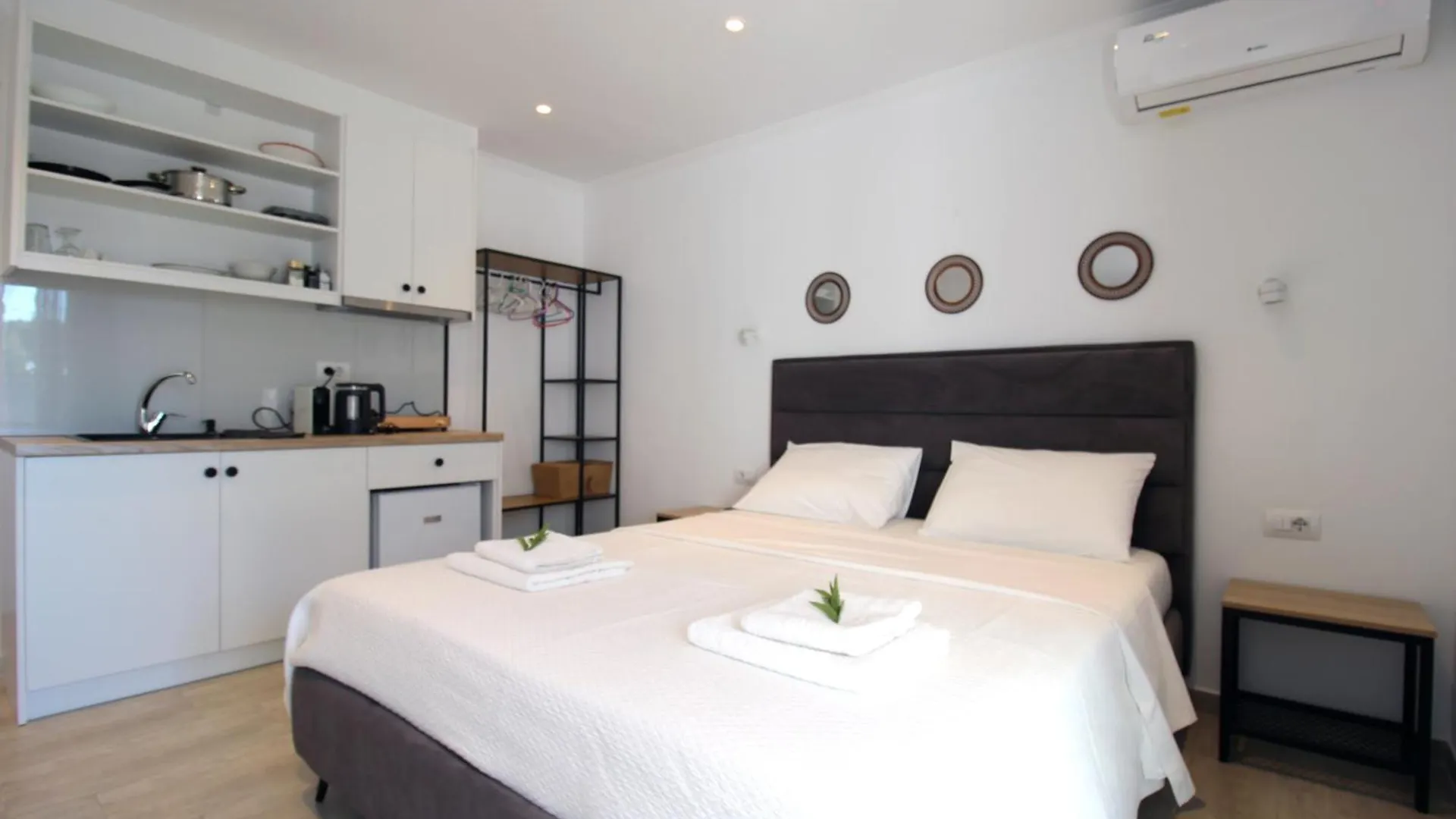 Melina'S Seaside Retreat Aparthotel Ksamil