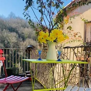 https://au-mange-prunes.hotels-rhonealpes.com